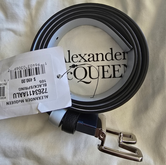 Alexander Mcqueen Sharp Reversible Belt in Black/Spring - Picture 2 of 6